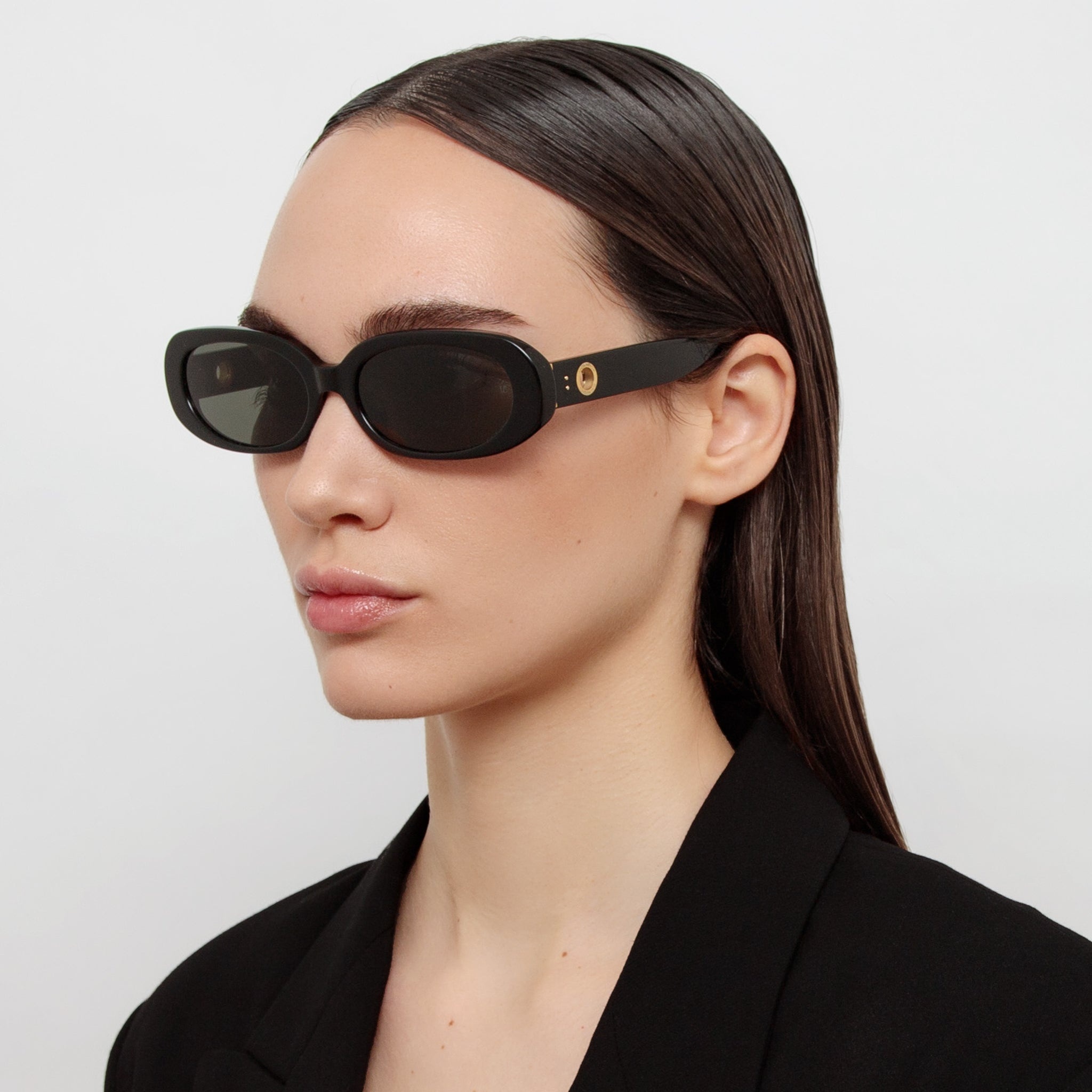 サングラス Linda Farrow Cara Sunglass LINDA FARROW CARA OVAL SUNGLASSES IN BLACK | REVERSIBLE