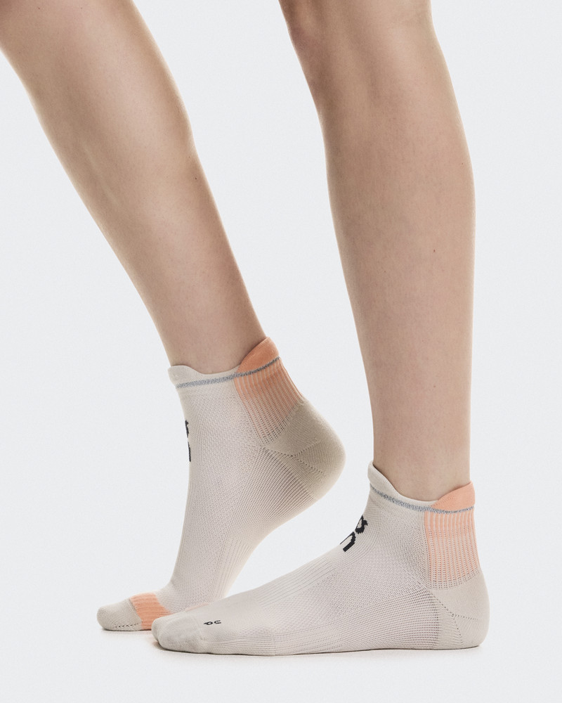 On Performance Run Sock Low outlook