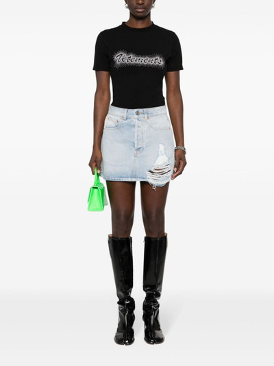 VETEMENTS studded-logo cotton T-shirt outlook