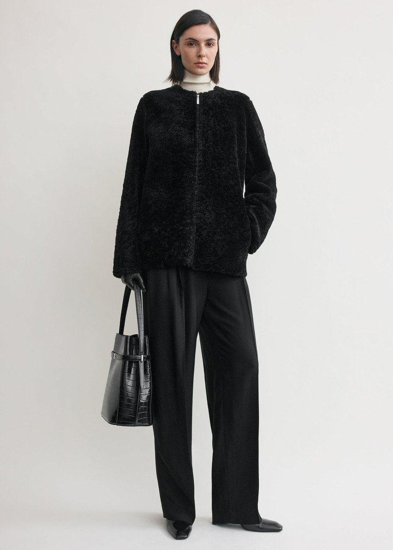 Totême Zipped teddy shearling jacket black outlook