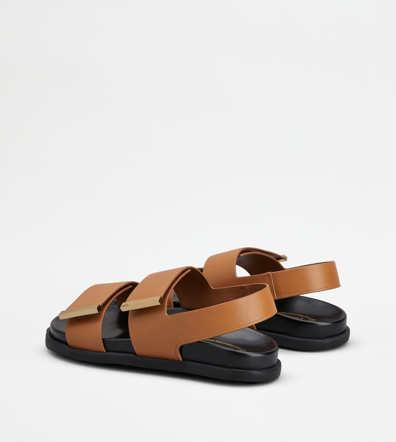 Tod's SANDALS IN LEATHER - BROWN outlook
