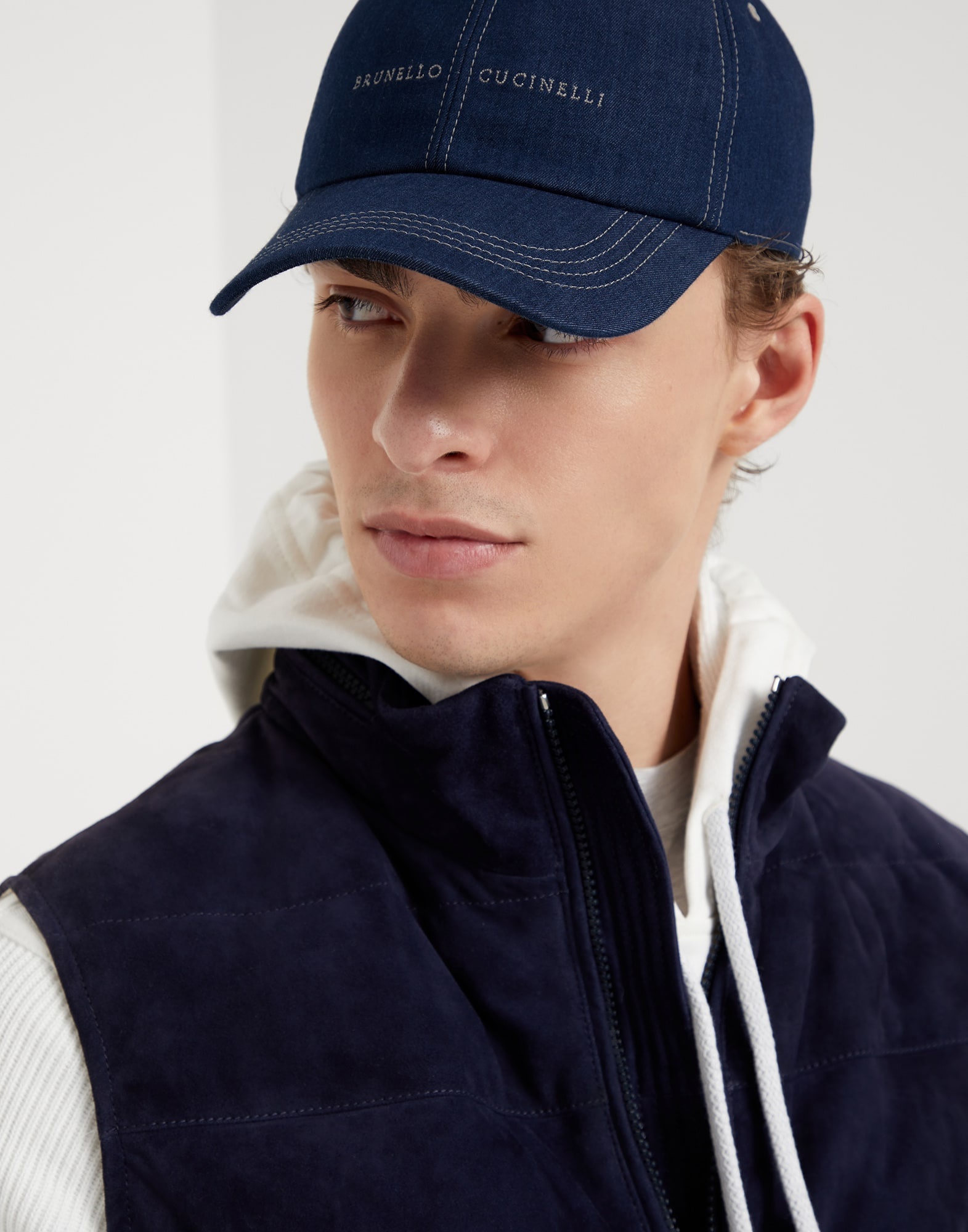 Lightweight denim baseball cap with embroidered logo - 3