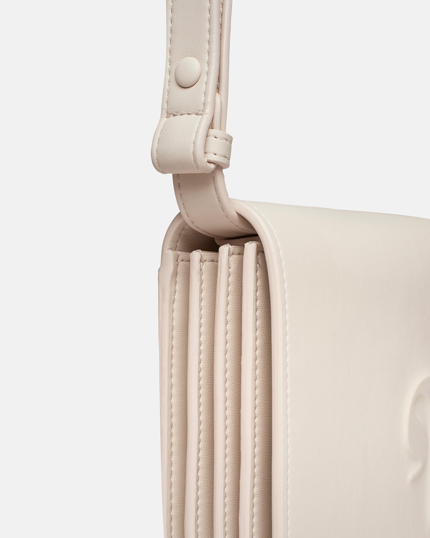 Alt-Nappa Shoulder Bag - 6