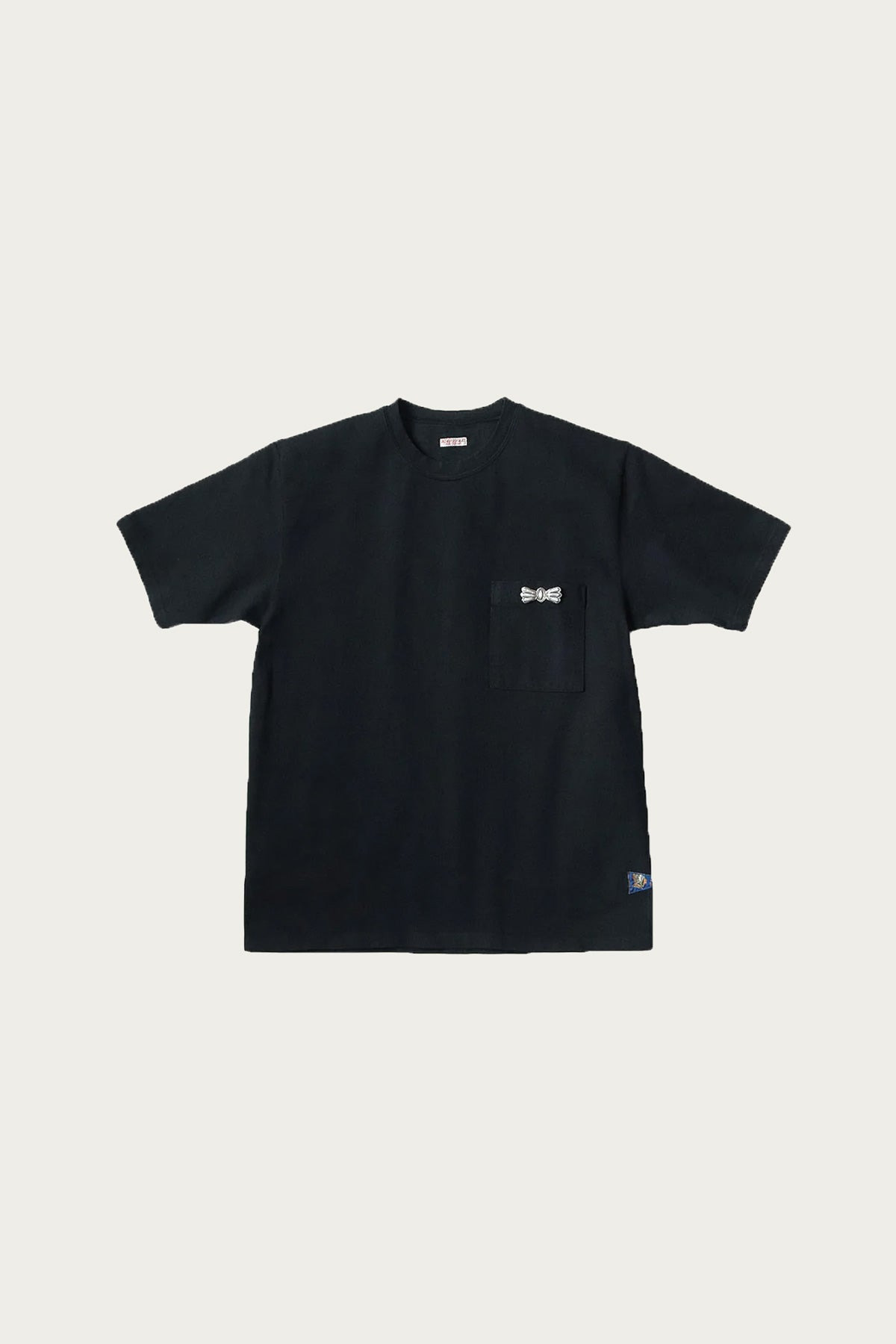 16/-Dense Jersey Butterfly Concho Pocket T - Black - 2