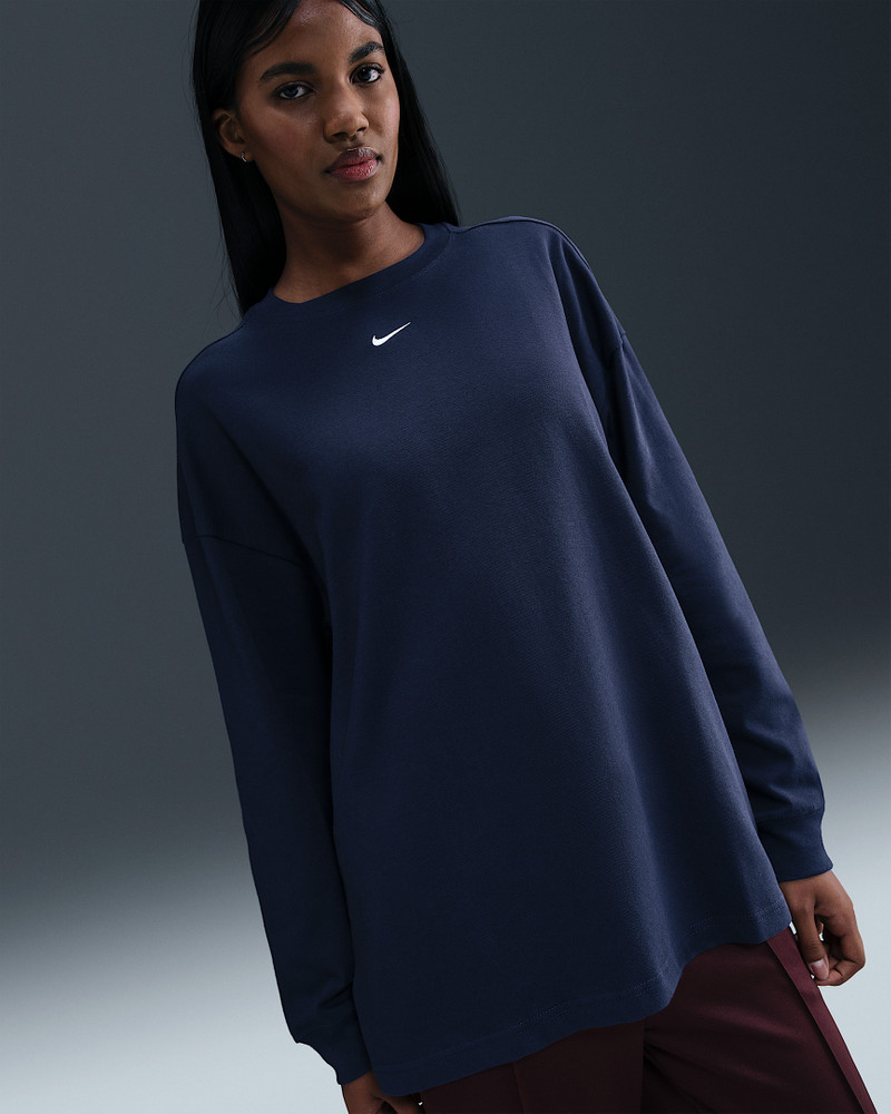 Nike Sportswear Essential Women's Oversized Long-Sleeve T-Shirt 1