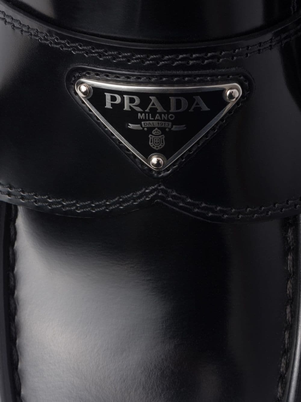 logo-plaque brushed leather loafers - 6
