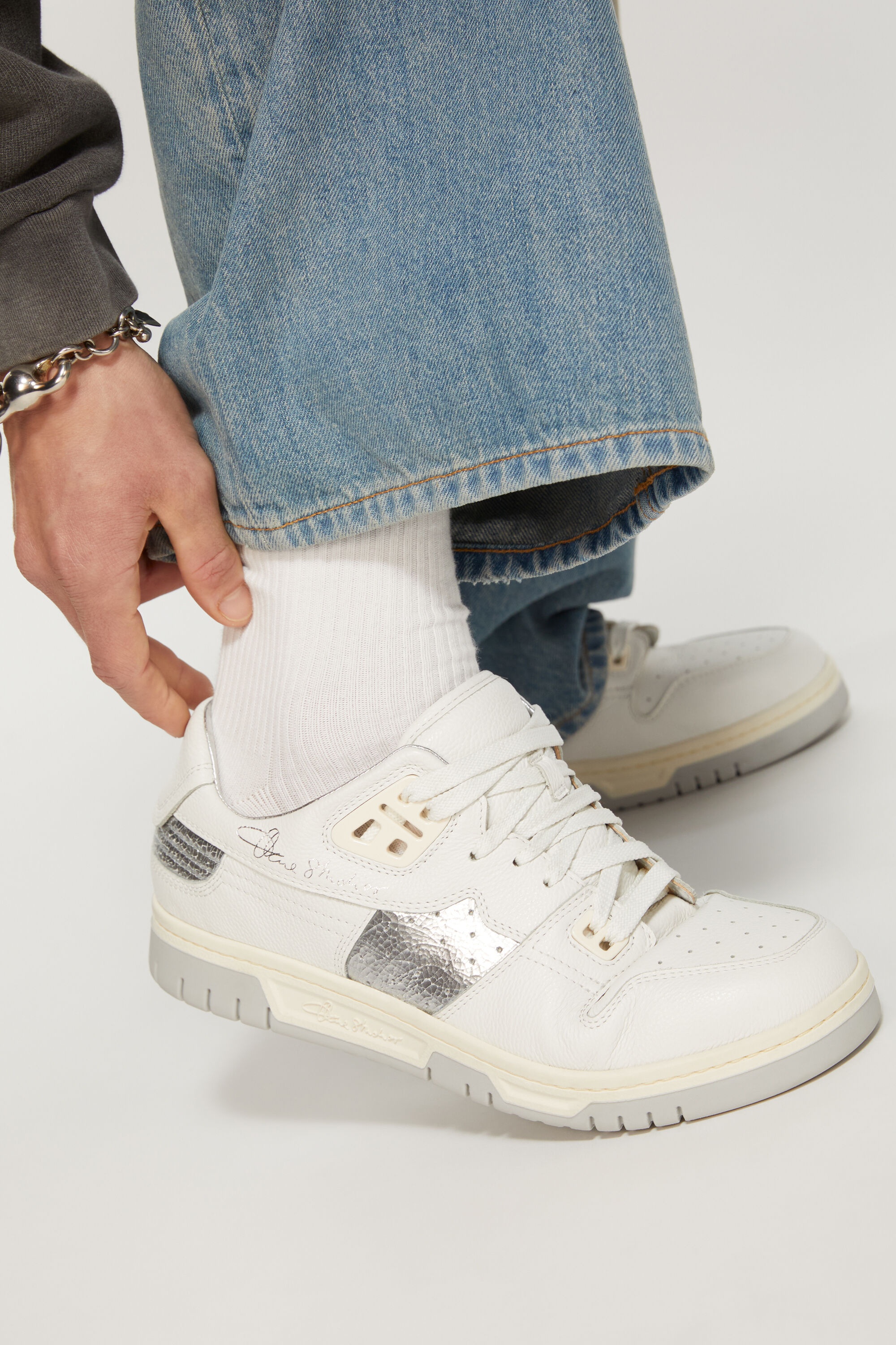 Low top sneakers - White/silver - 4