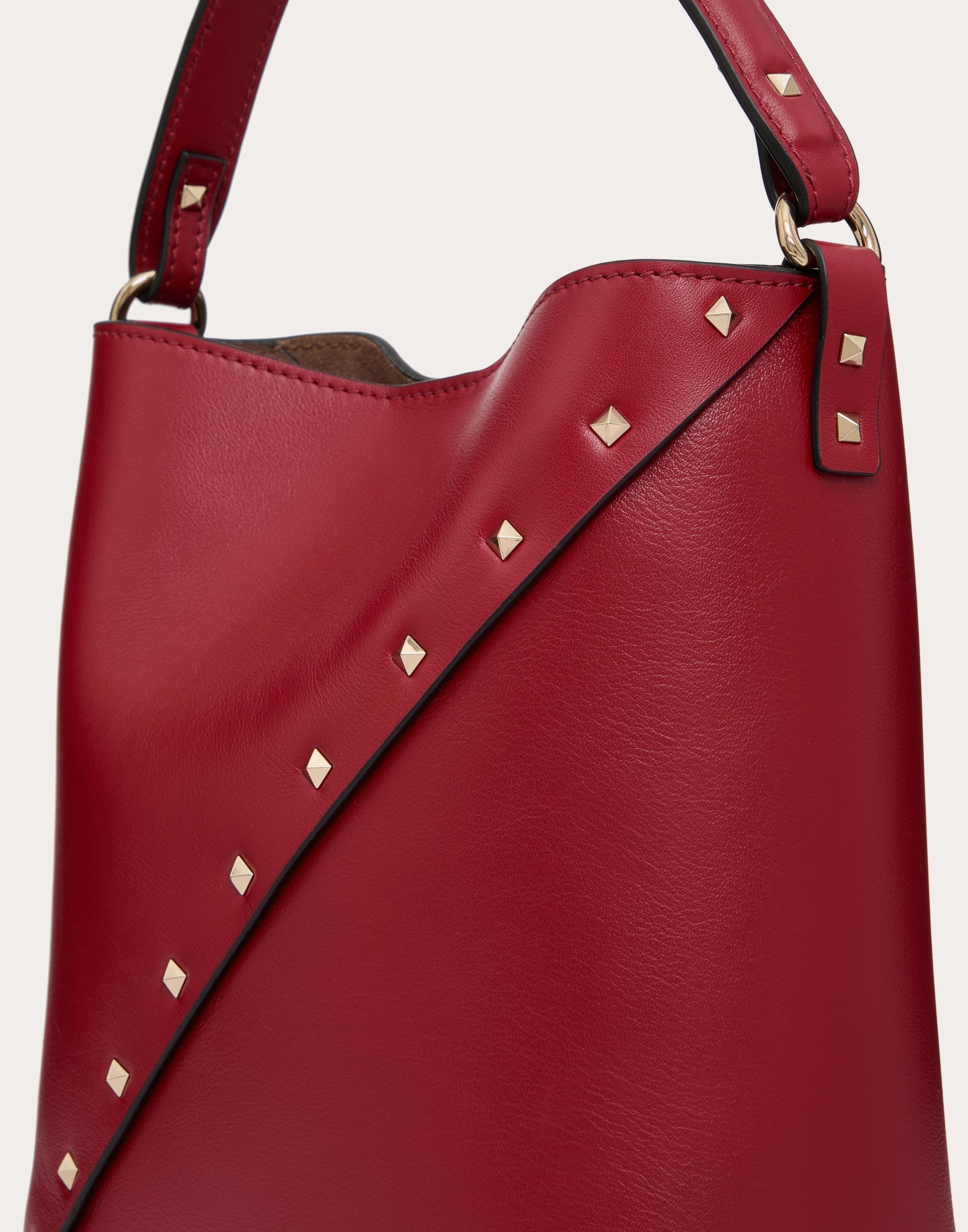 VALENTINO GARAVANI VALENTINO GARAVANI ROCKSTUD WISPY CALFSKIN BUCKET BAG - 8