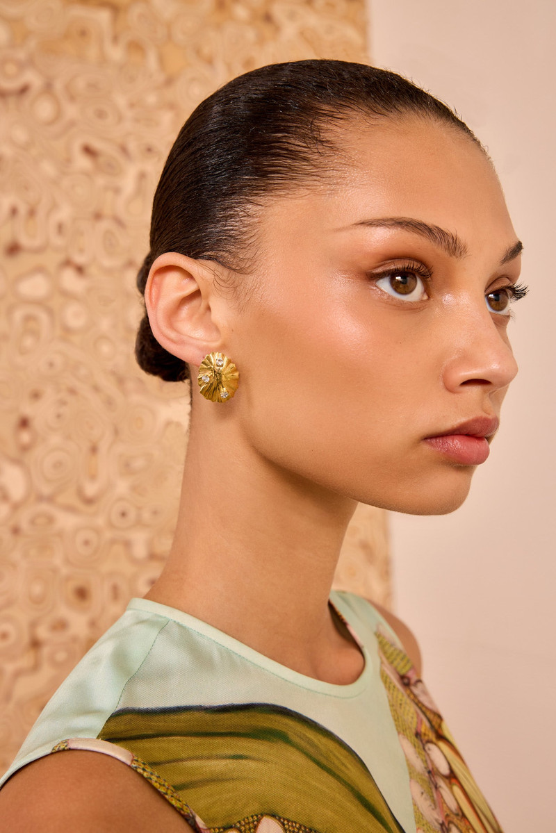 Embellished Shell Stud 1