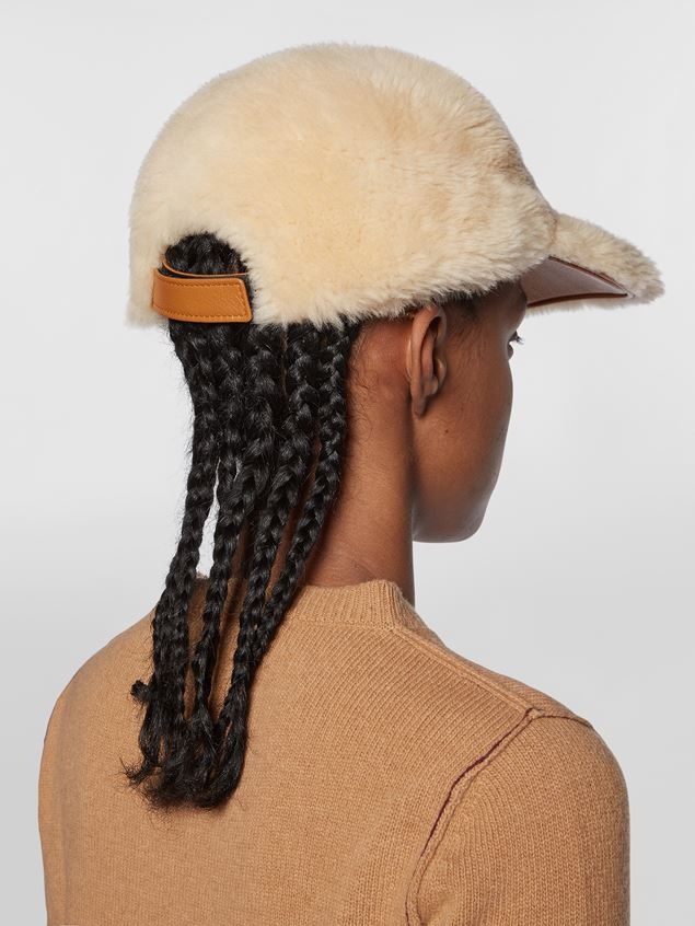SHEARLING BEANIE WITH CONTRASTING EMBROIDERED MARNI LOGO - 3
