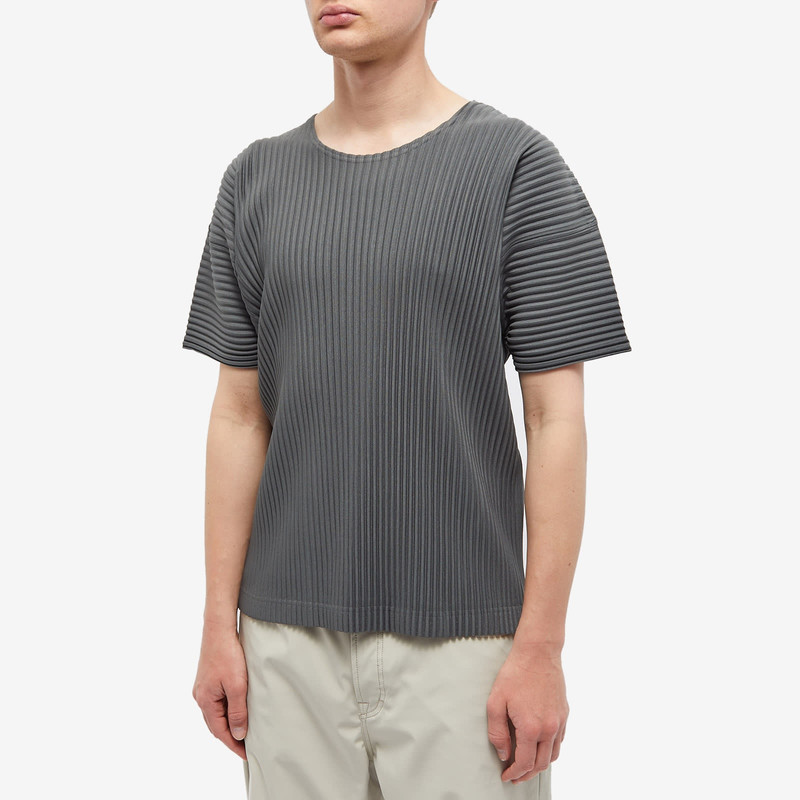 ISSEY MIYAKE Homme Plissé Issey Miyake Pleated Tee outlook