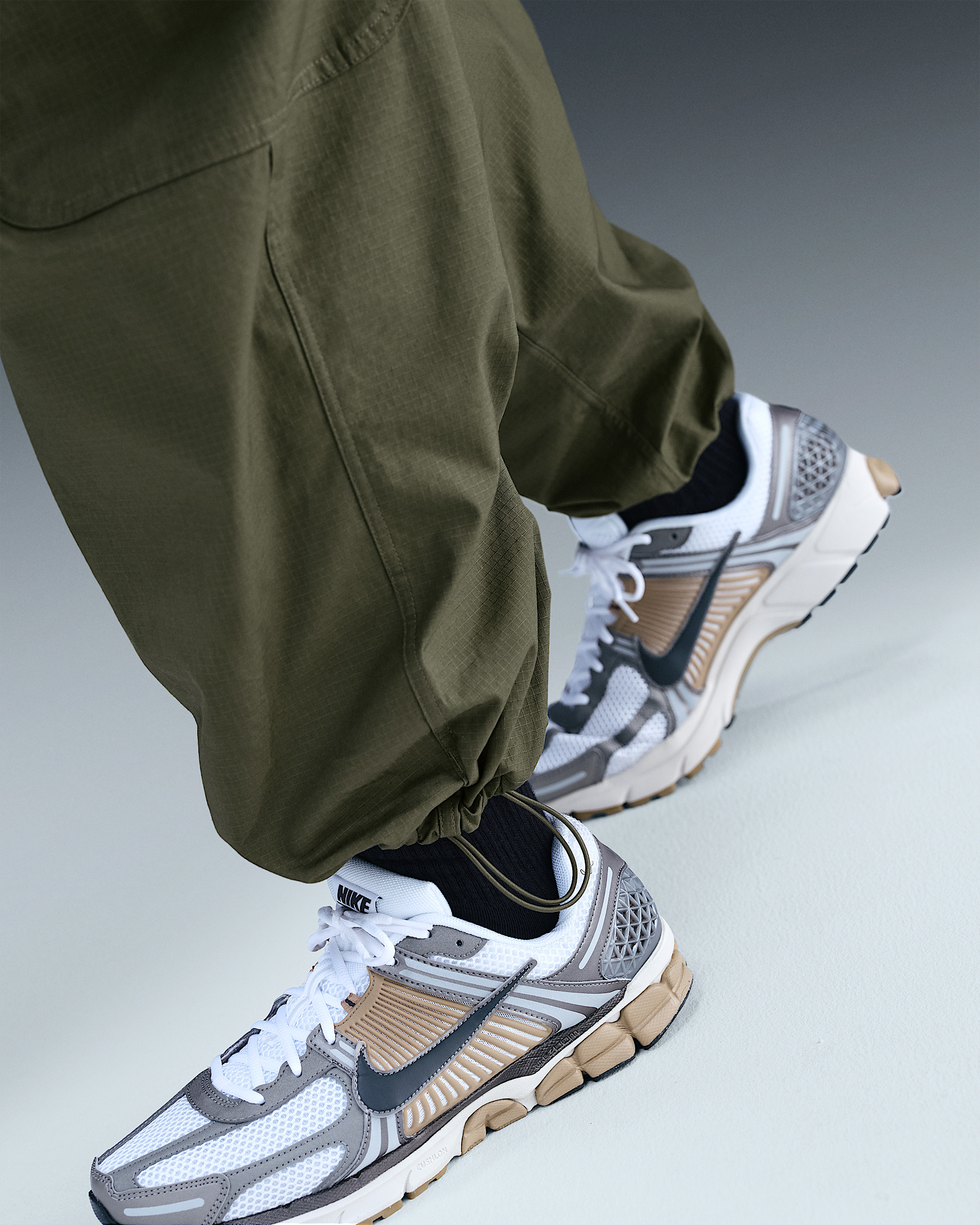 Nike Sportswear Club Men's Woven Cargo Pants - 12