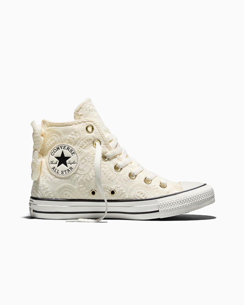 Chuck Taylor All Star Bow Embroidered Paisley 1