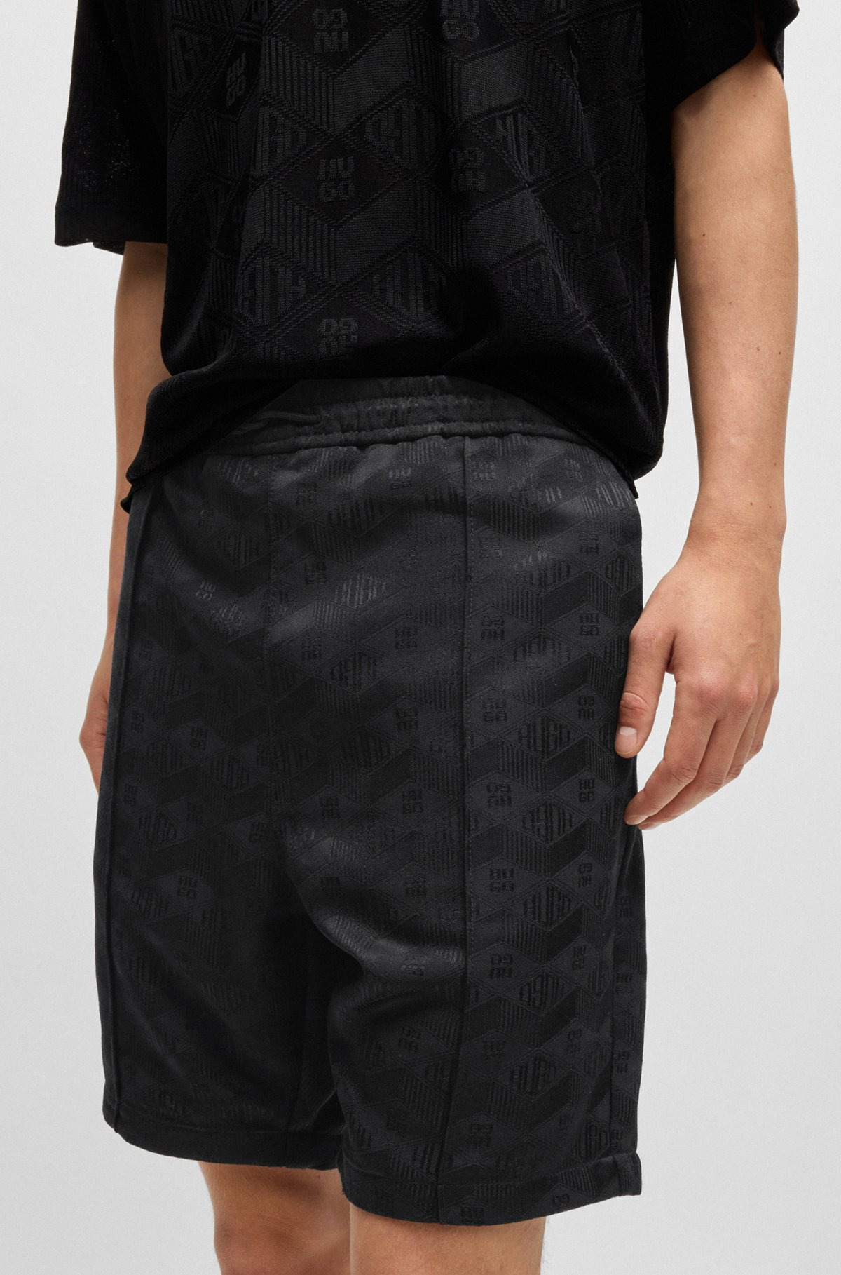 RELAXED-FIT SHORTS WITH GEOMETRIC LOGOS - 5