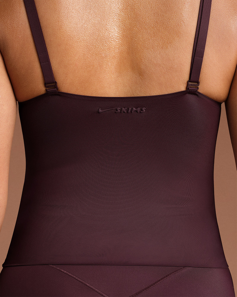 NikeSKIMS Shine Women's V-Neck Tank Top 6