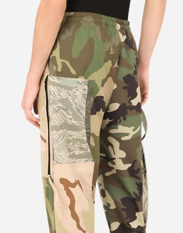 Camouflage-print patchwork cargo pants - 5