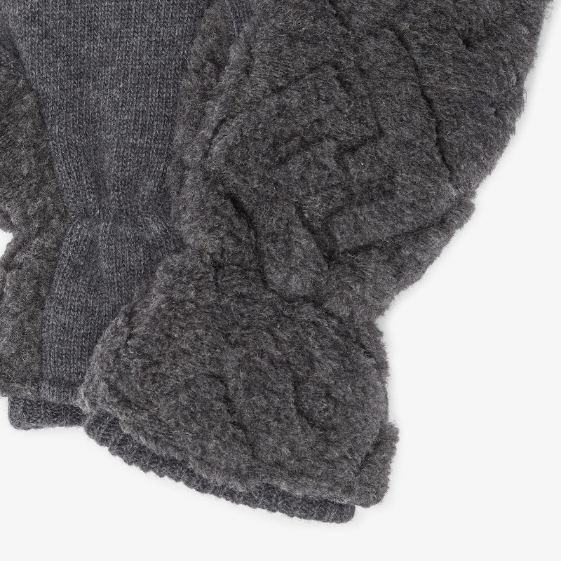 FENDI Gloves outlook