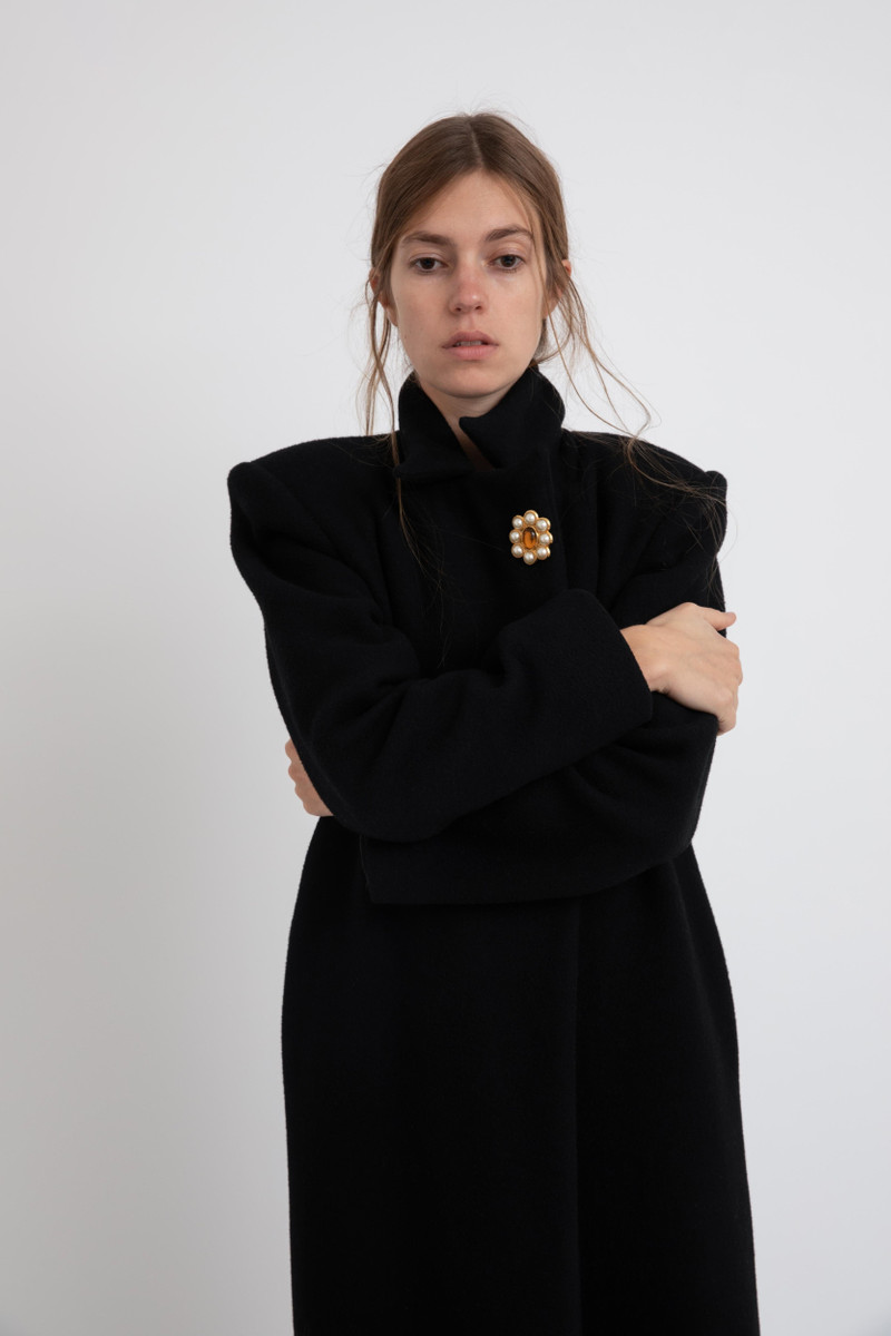 VINTAGE FRENCH AMBER BROOCH 1