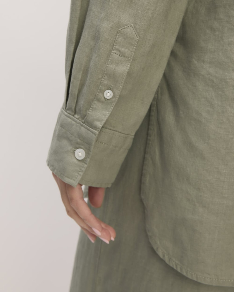THE BOYFRIEND SHIRT IN LINEN 5