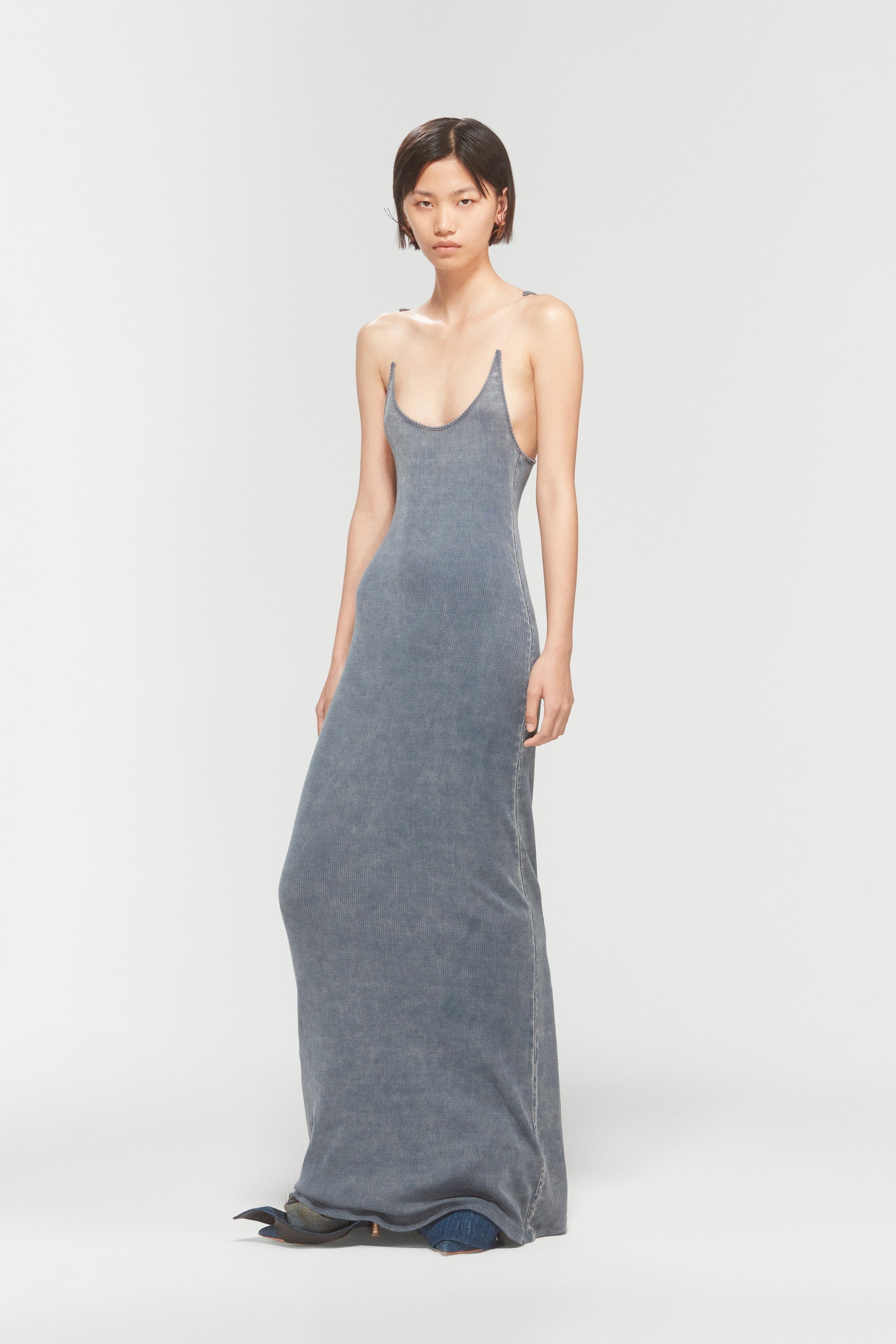 INVISIBLE STRAP DRESS - 2