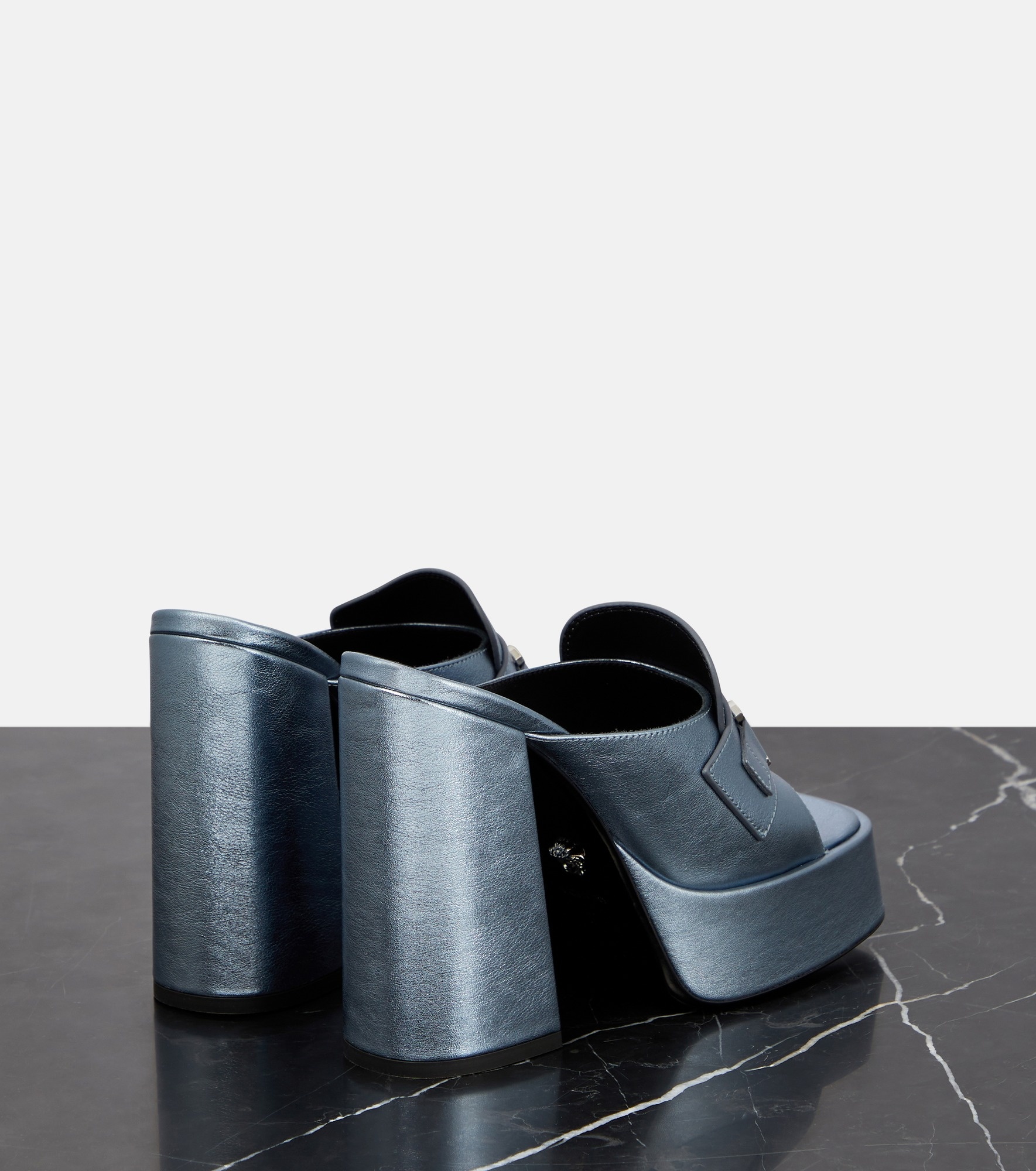 Medusa '95 metallic leather sandals - 3