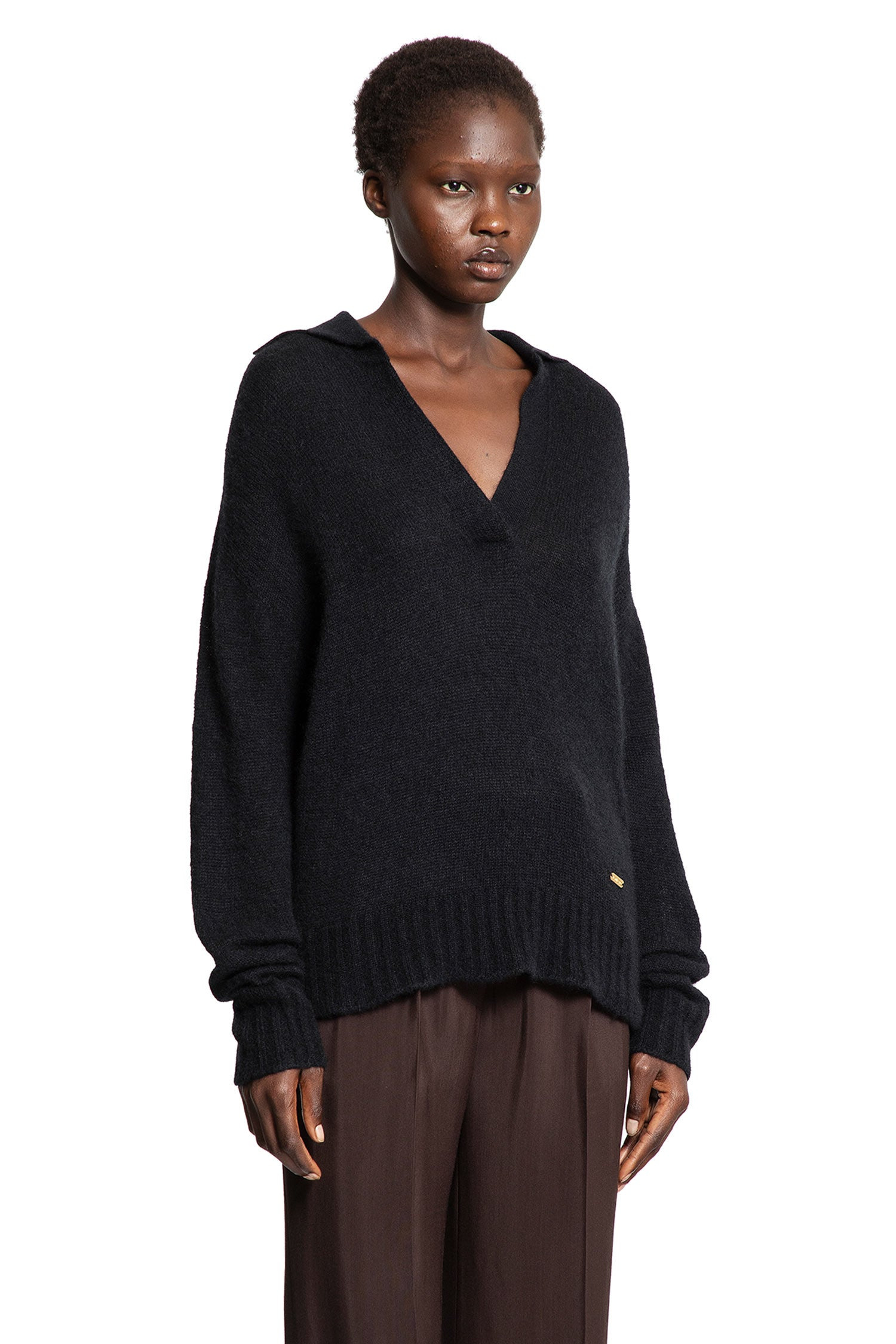 Cashmere-Silk-V-Neck-Sweater - 2