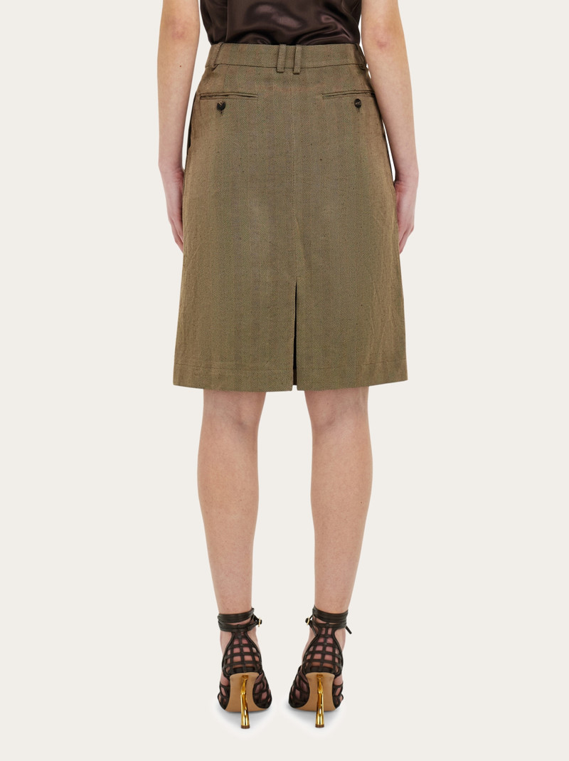 Knee length skirt 4