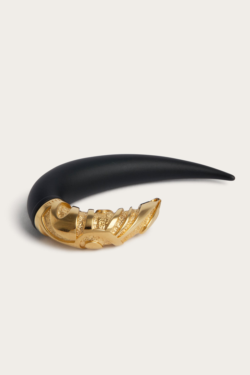 HORN-SHAPED EARRING 4