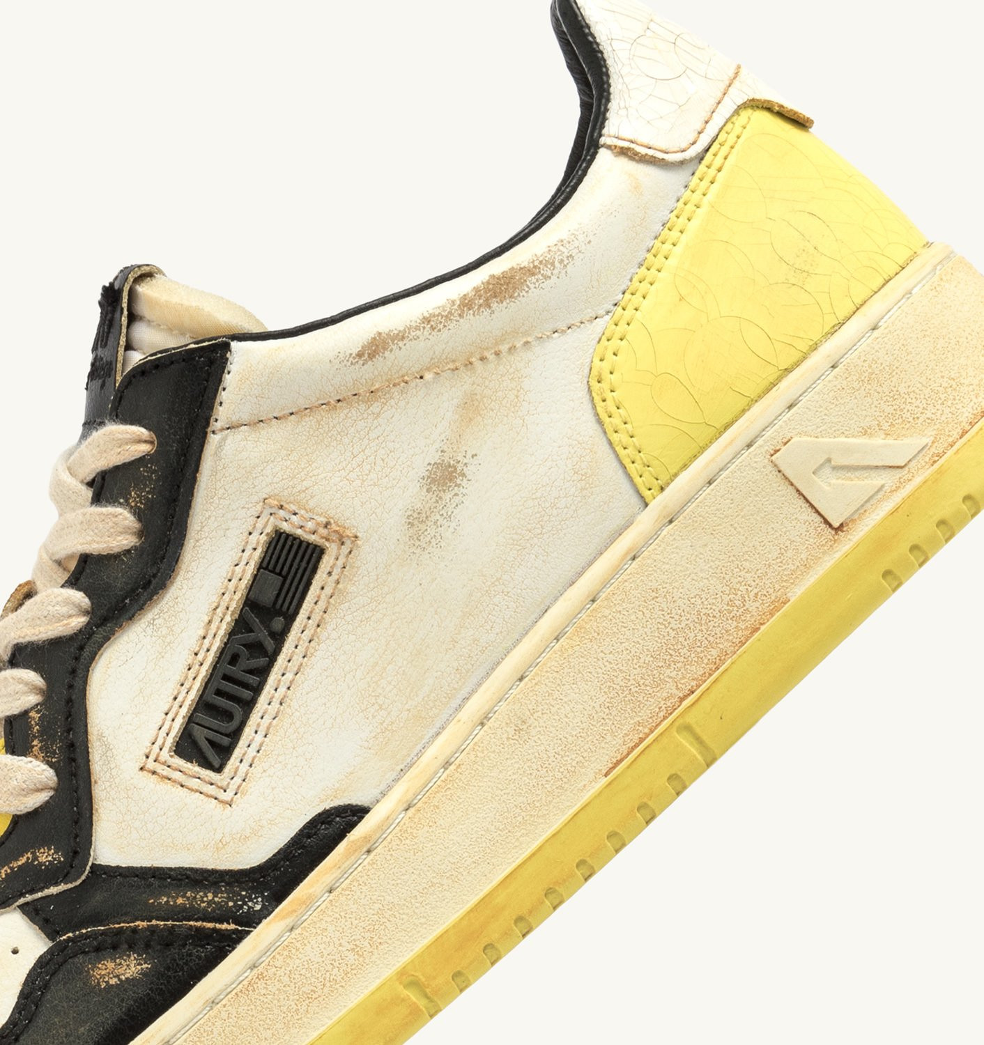 MEDALIST LOW SUPER VINTAGE SNEAKERS IN BUTTERCUP AND BLACK LEATHER - 6