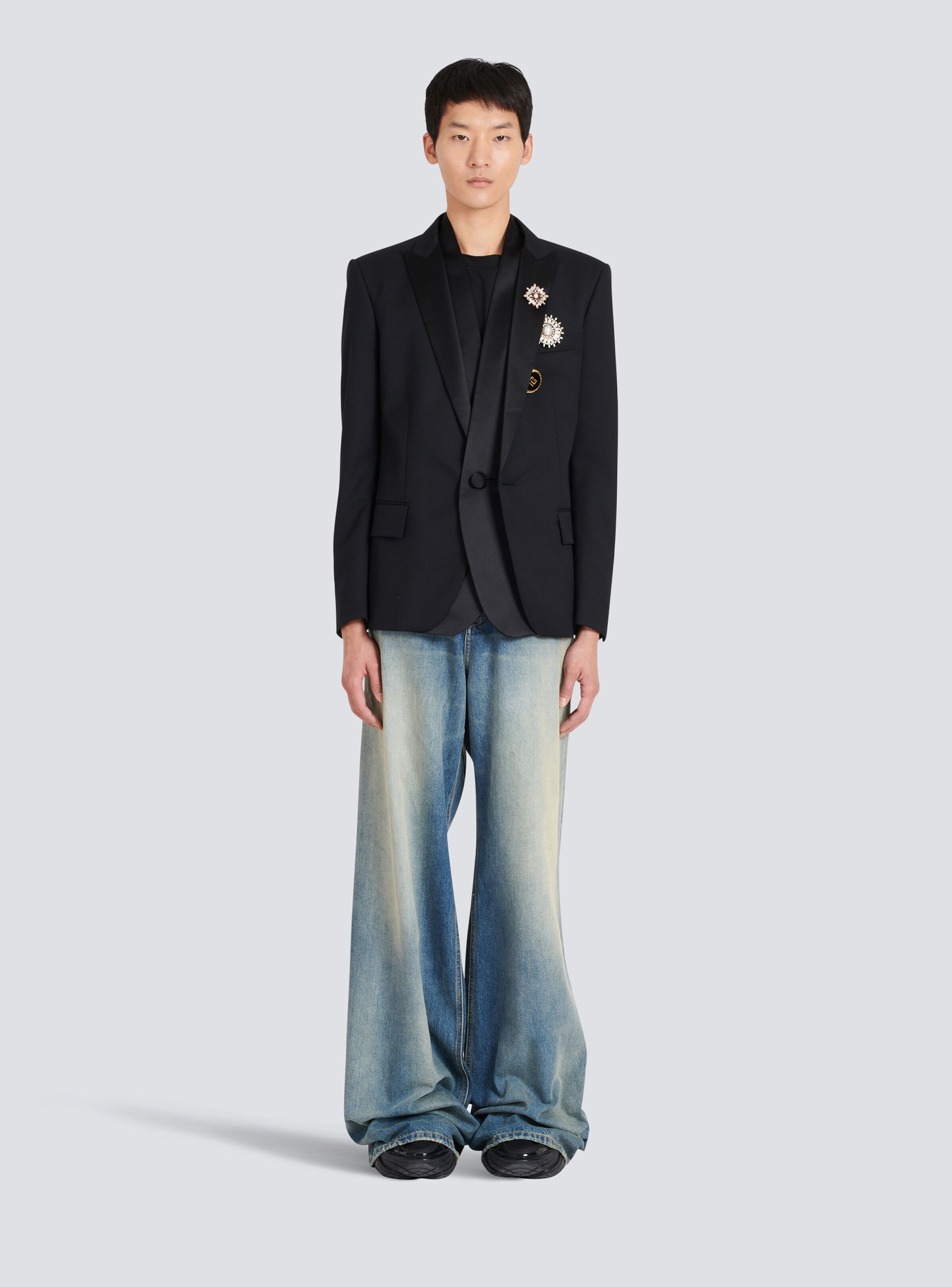 Wool blazer with embroidered badges and satin collar - 4