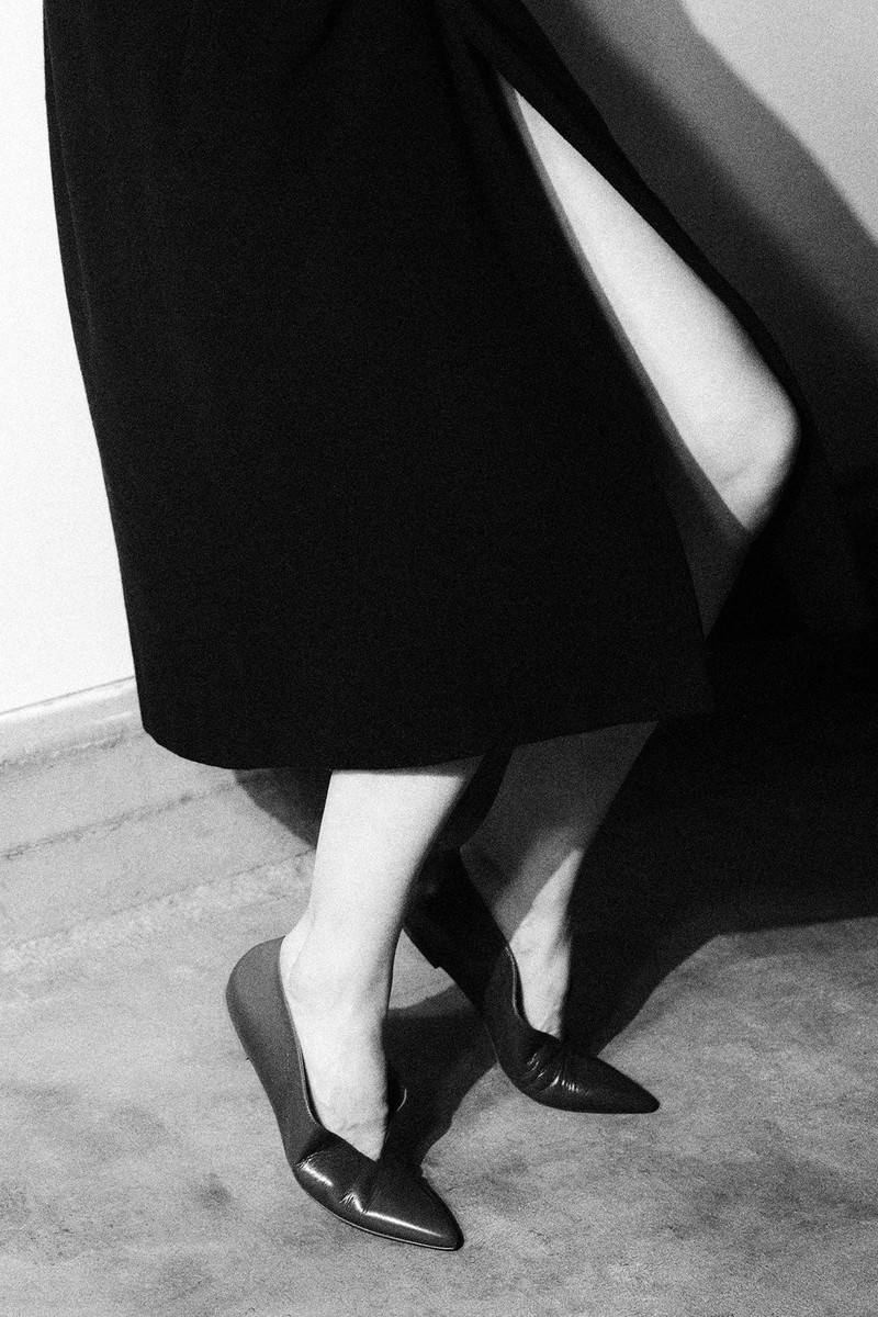 Emme Parsons POINTY V-FLAT IN CHESTNUT NAPPA outlook