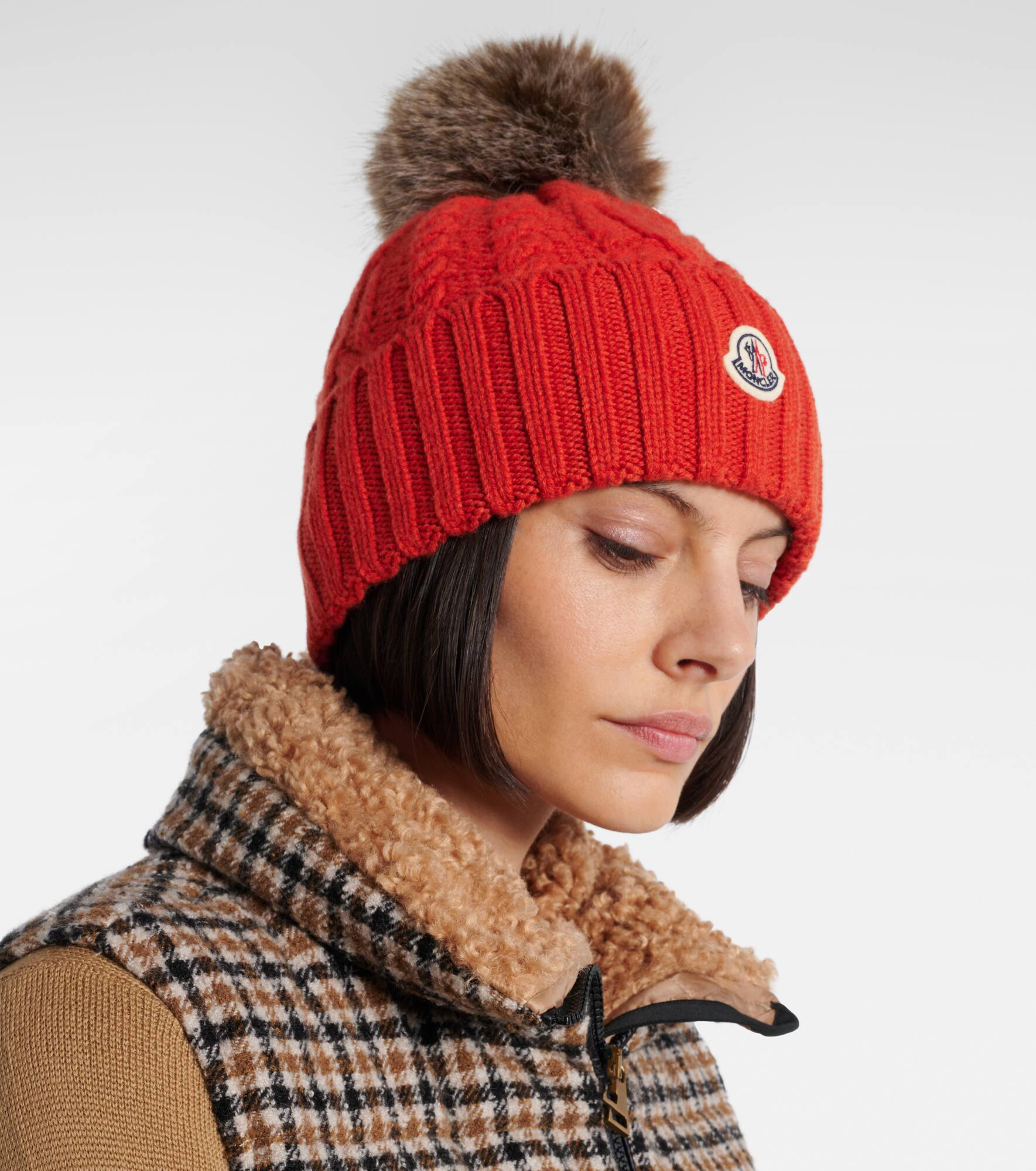 Cable-knit cashmere and wool-blend beanie - 2