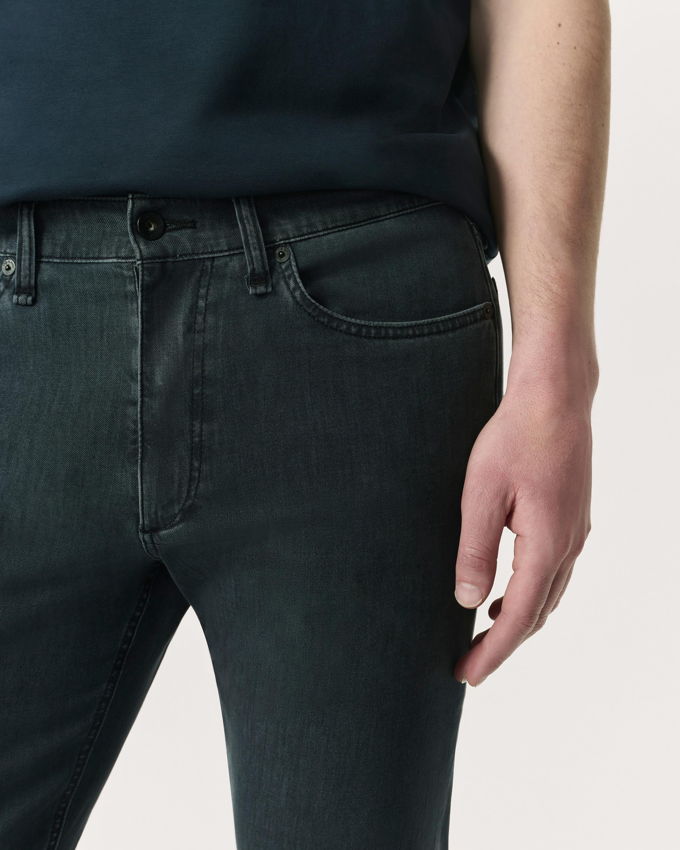 Fit 2 Slim Fit Jeans
rbAIRFLEX Denim - 4