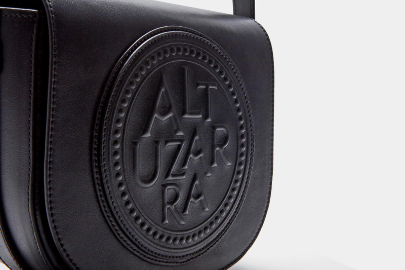 'MEDALLION' SADDLE BAG 4