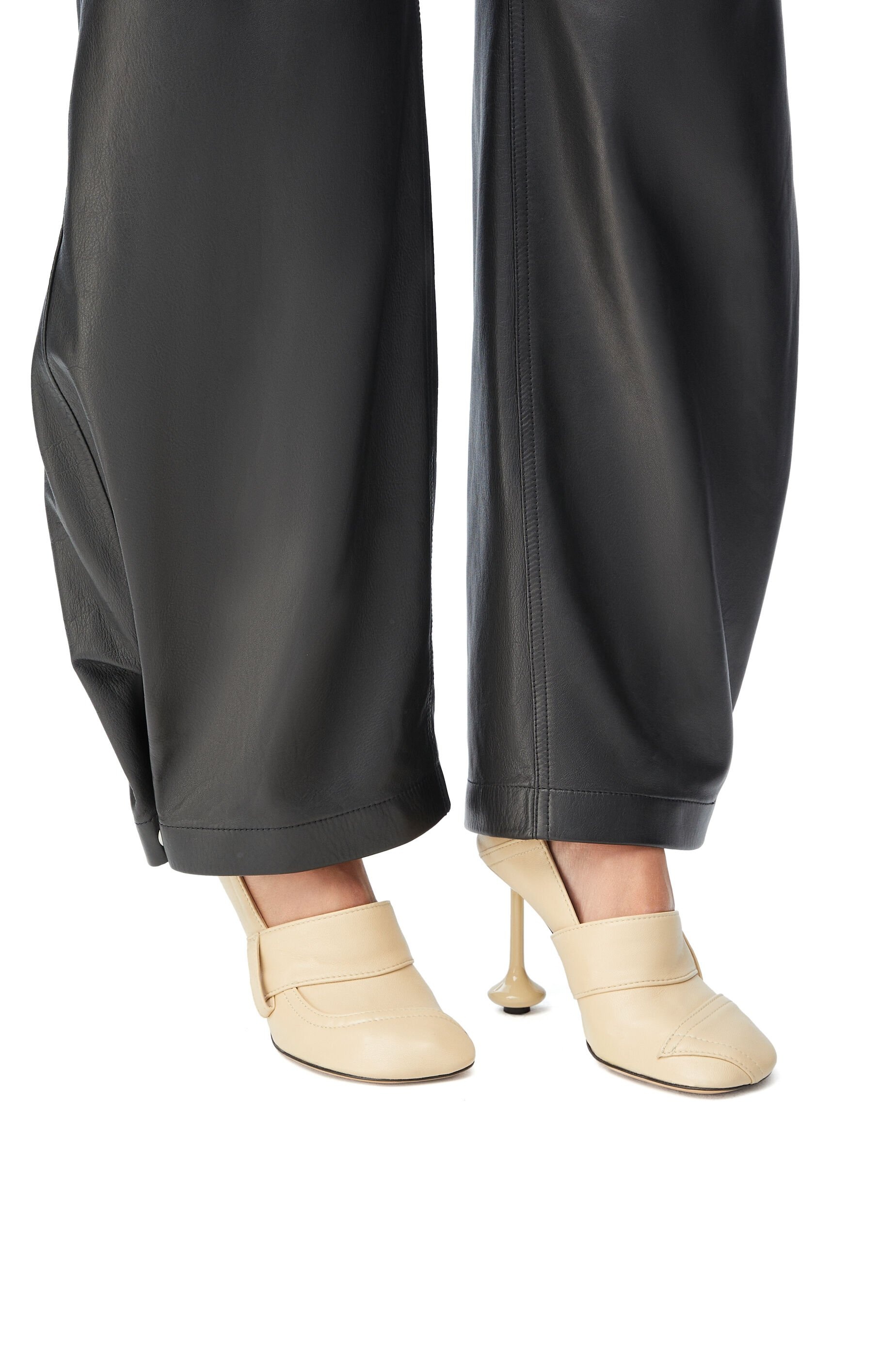 【関税&送料込】Loewe Toy Pump Toy pump in goatskin Black - LOEWE