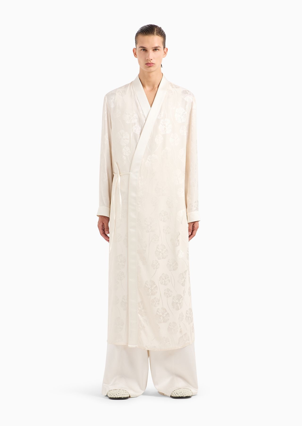 Silk-blend satin overcoat with robe fastening and all-over ramage embroidery - 2