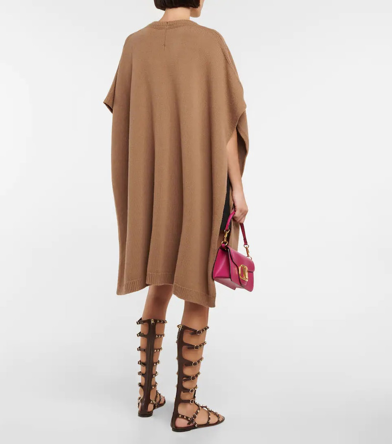 VLogo Chain virgin wool poncho 3