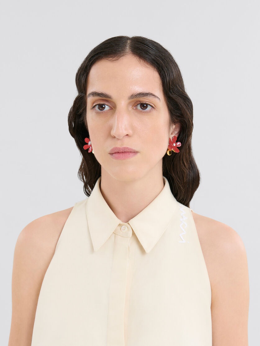 RED ENAMELED METAL FLOWER POP EARRINGS - 2