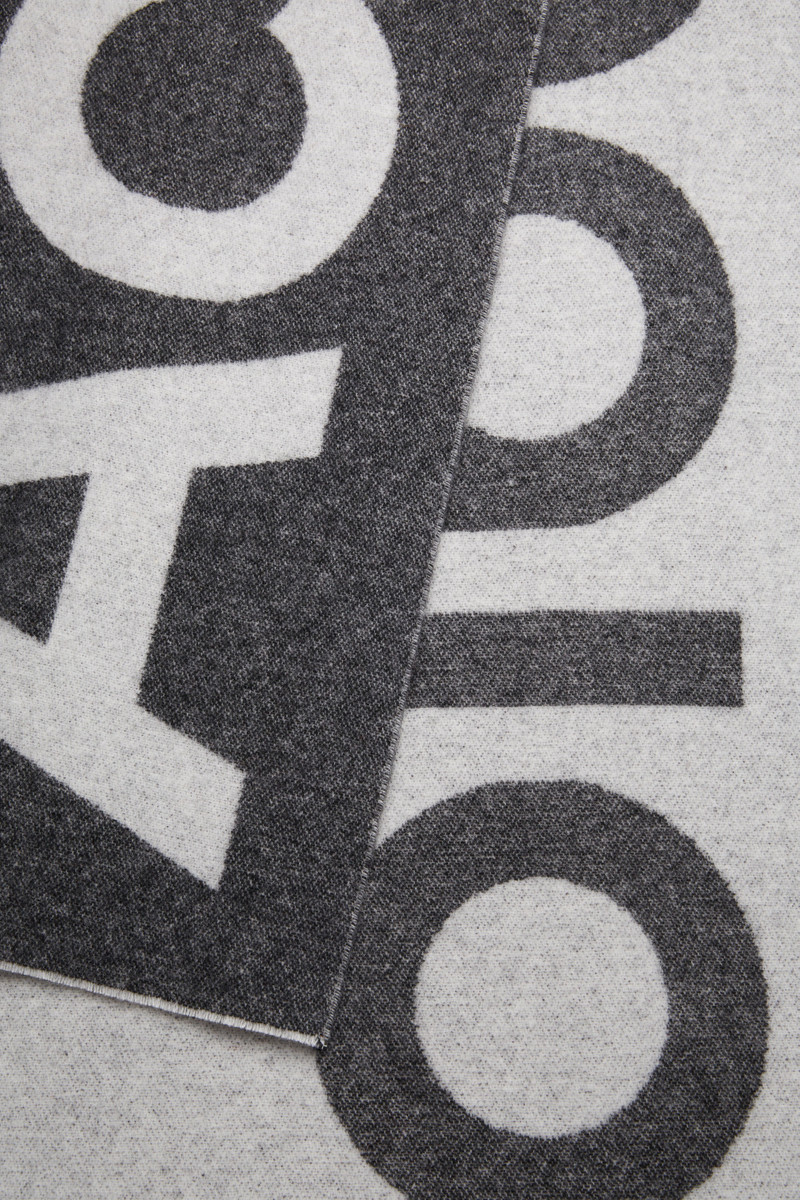 Logo-jacquard scarf - Black 1