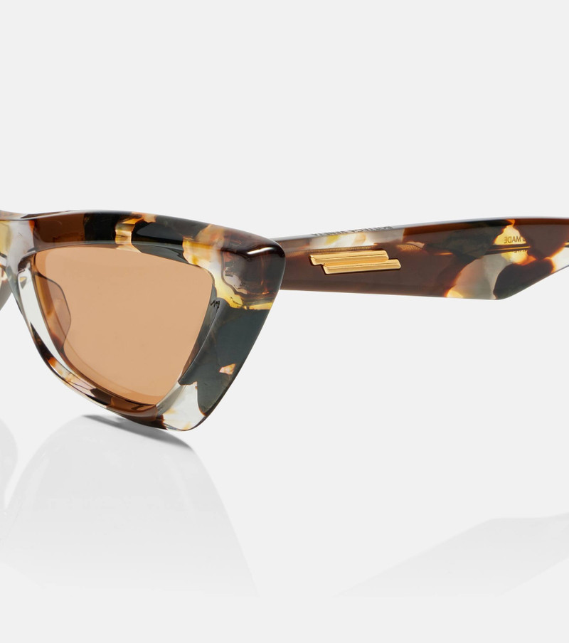 Bottega Veneta Reace cat-eye sunglasses outlook