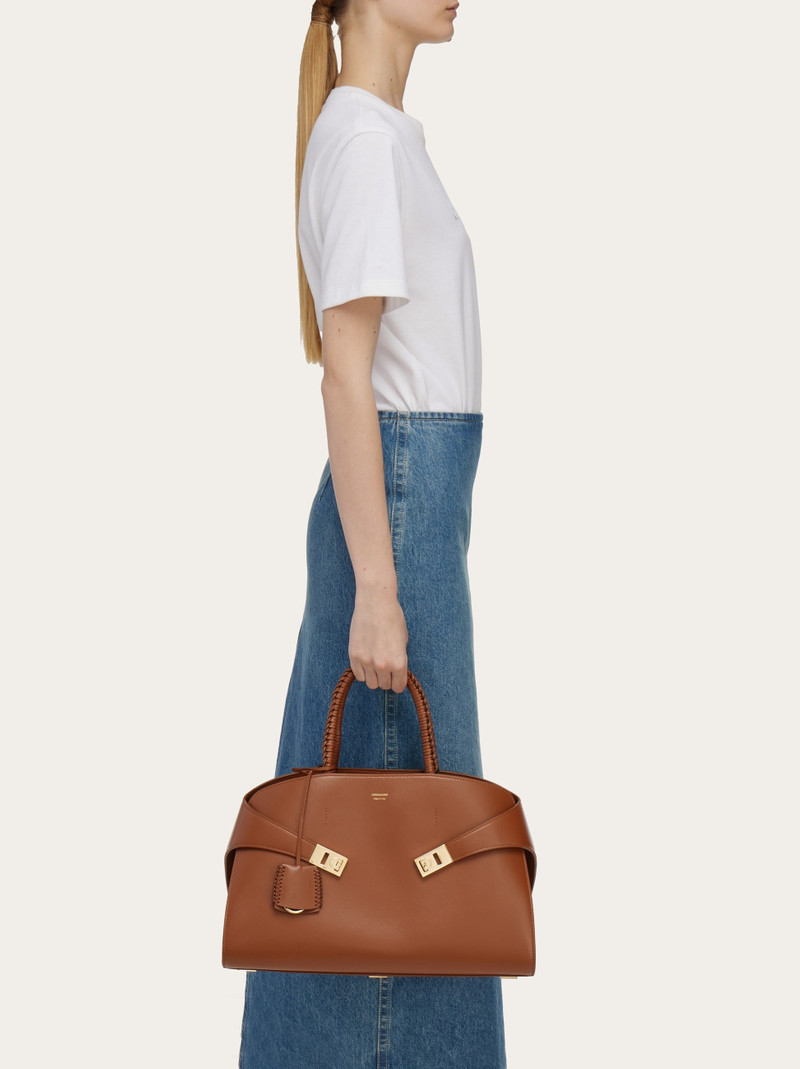 FERRAGAMO Hug handbag (M) outlook