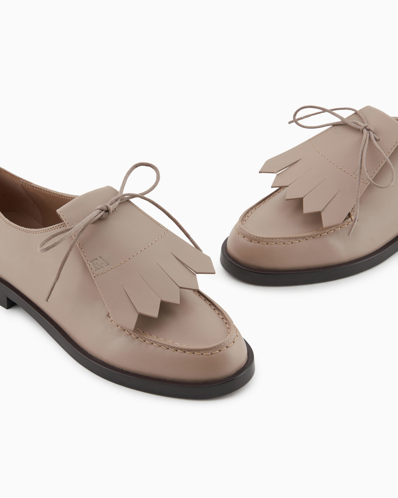 LEATHER LACE-UPS WITH FRINGES - 5