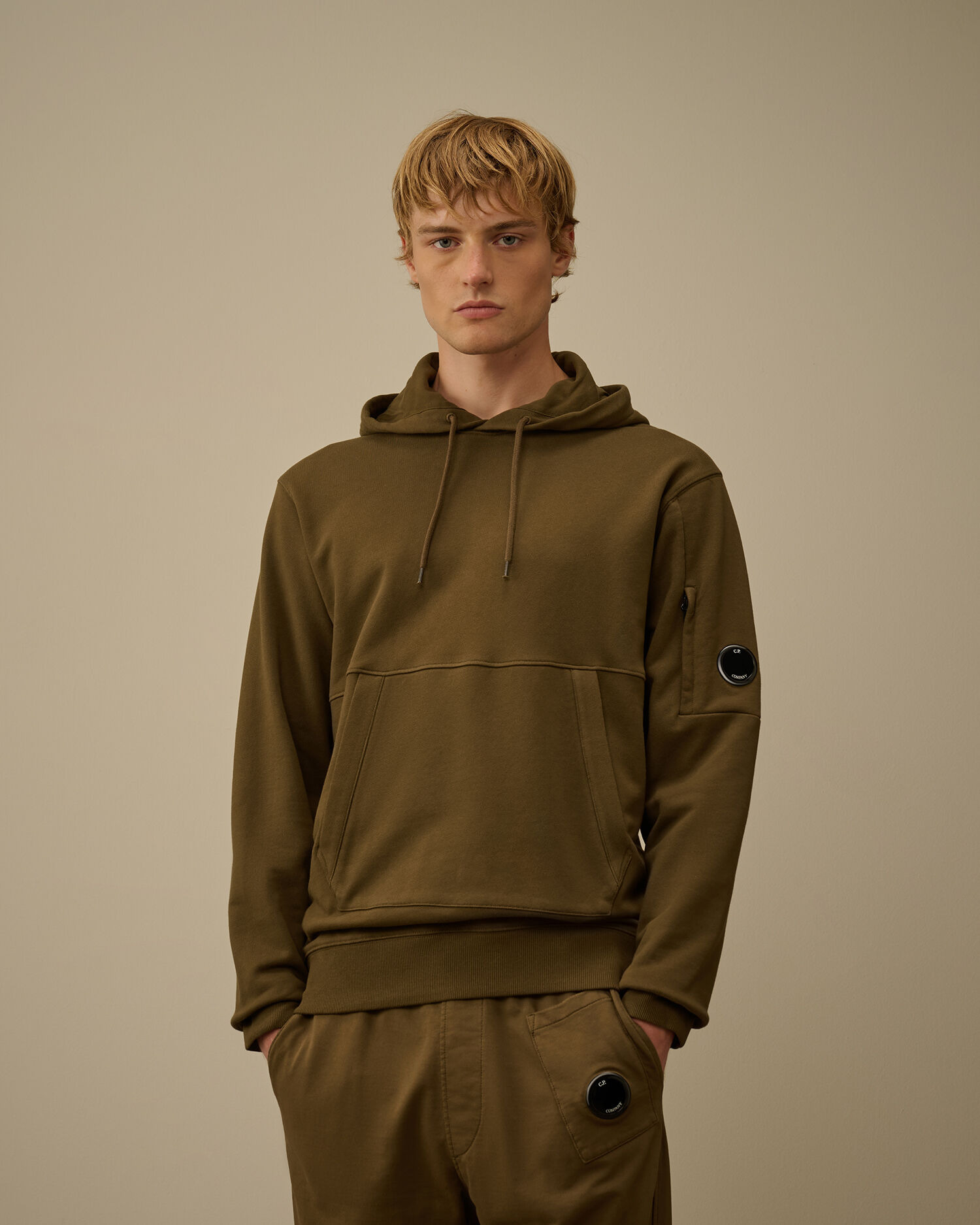 Diagonal Raised Fleece Hooded Lens Sweatshirt - 3