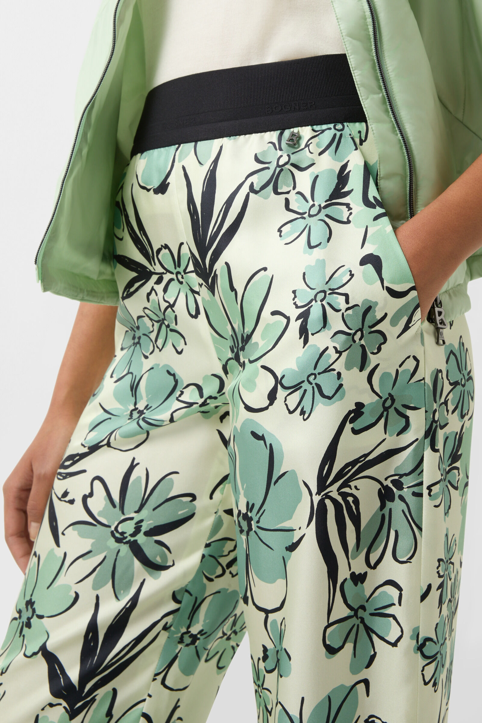 Jacky silk trousers in Vanilla/green - 5