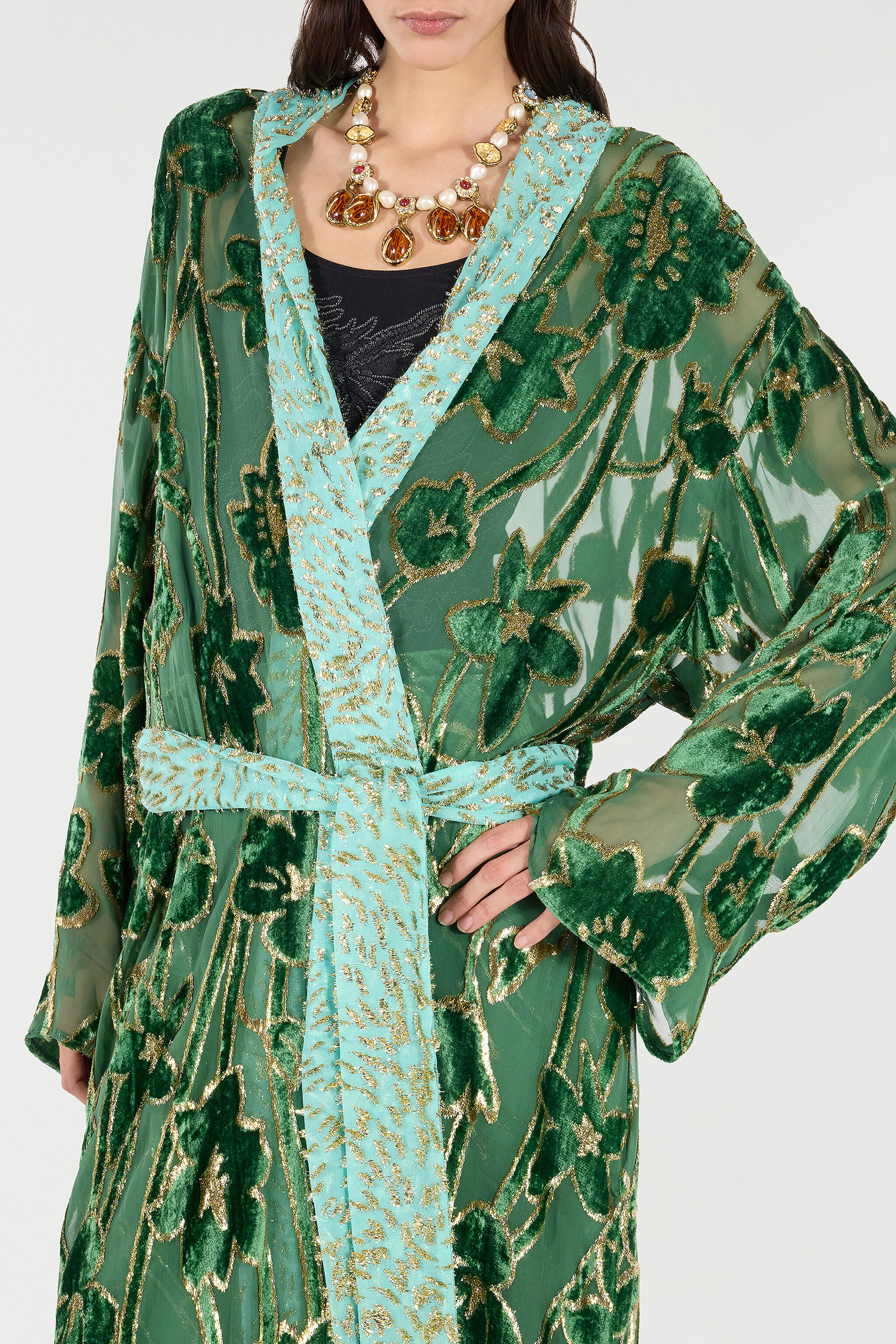 See-Through Robe With Floral Pattern - 7