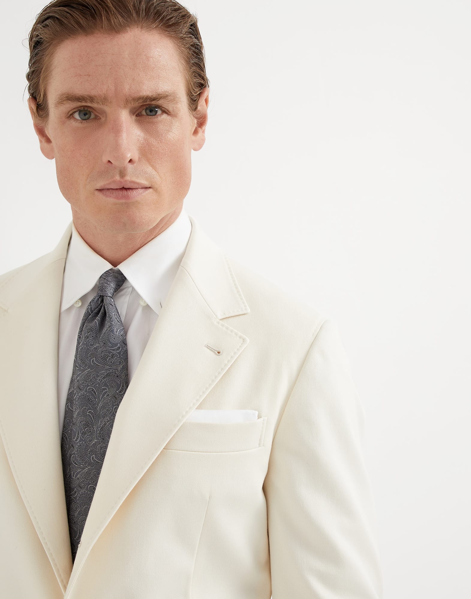 Cotton pocket square with embroidered edge - 3