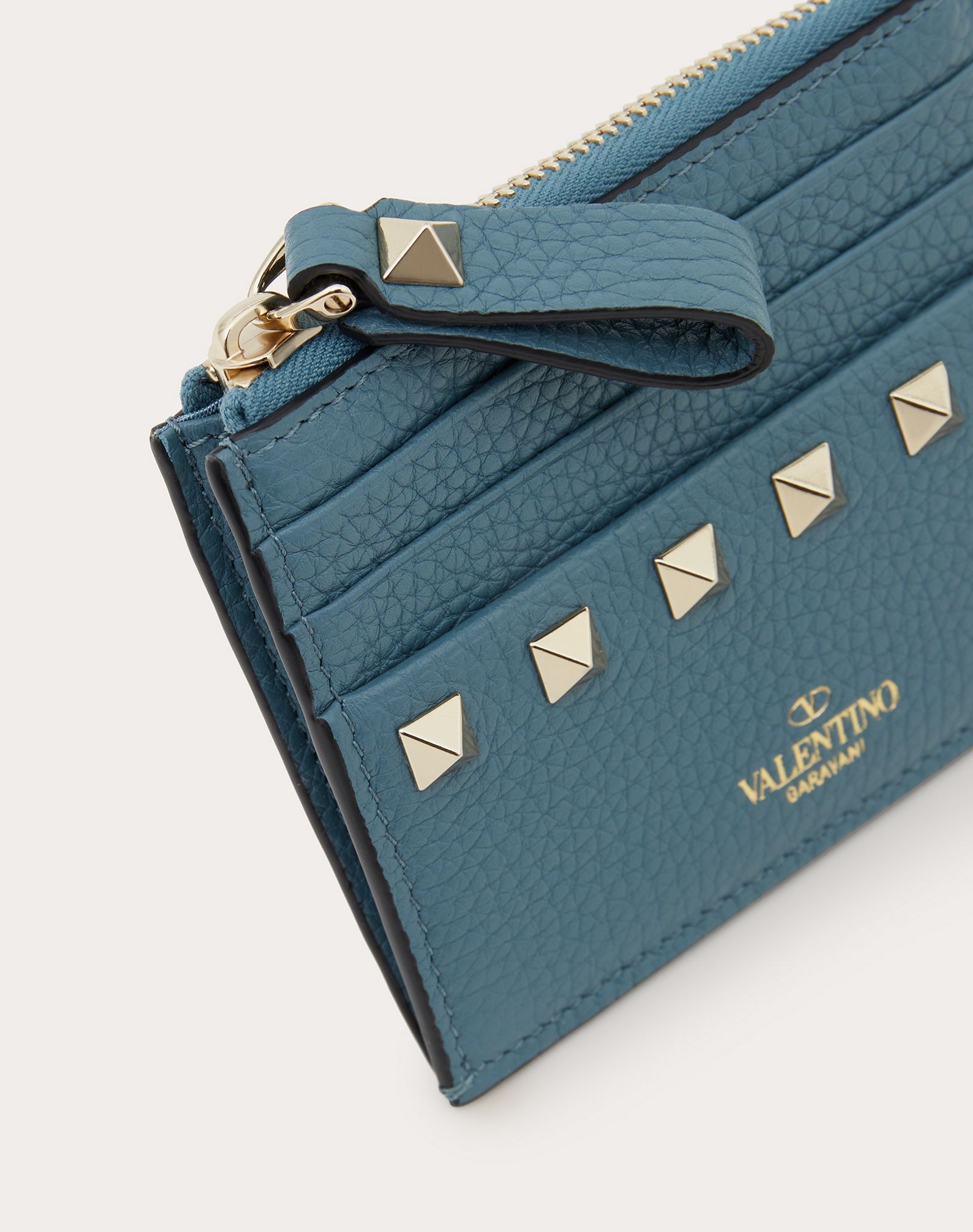 ROCKSTUD GRAINY CALFSKIN CARDHOLDER WITH ZIPPER - 2