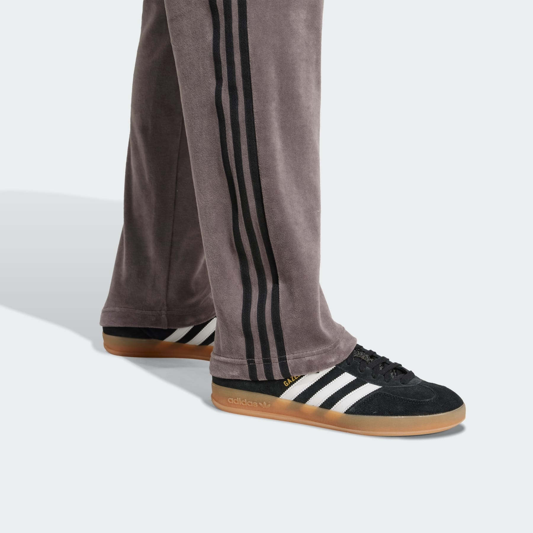 SST Adicolor Velour Track Pants - 6