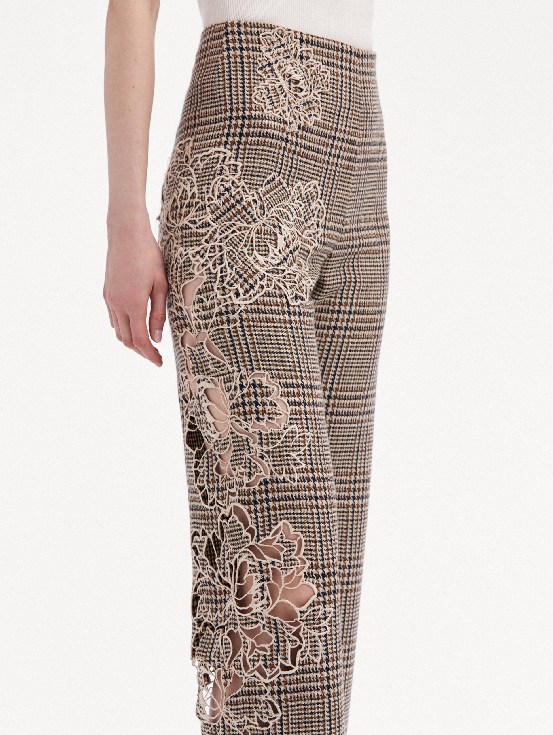 PEONY GUIPURE APPLIQUÉ PLAID PANT - 6