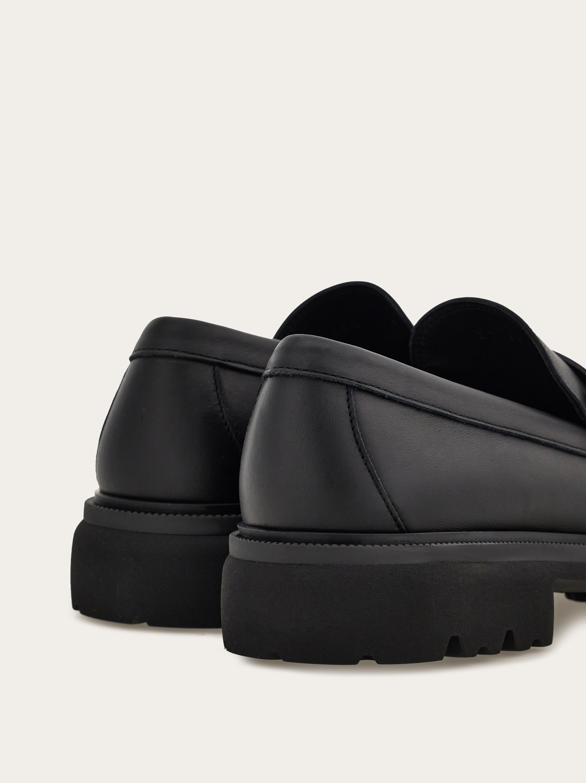 Loafer with Gancini ornament - 4